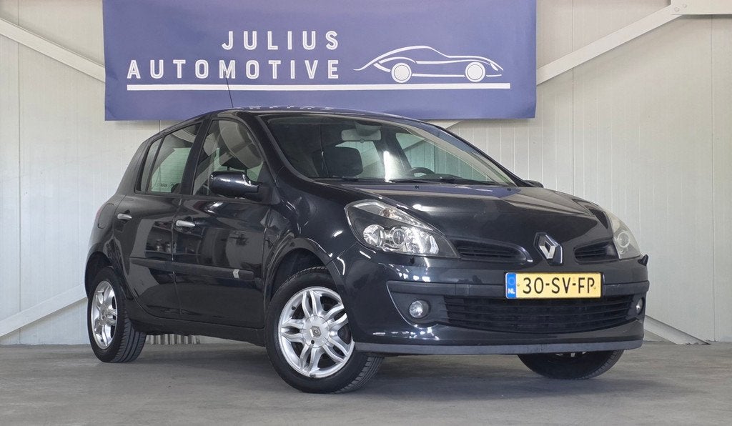 Renault Clio 1.6-16V Initiale Xenon Keyless Clima Nieuwe APK, Auto's, Voorwielaandrijving, Gebruikt, 4 cilinders, Parkeersensor