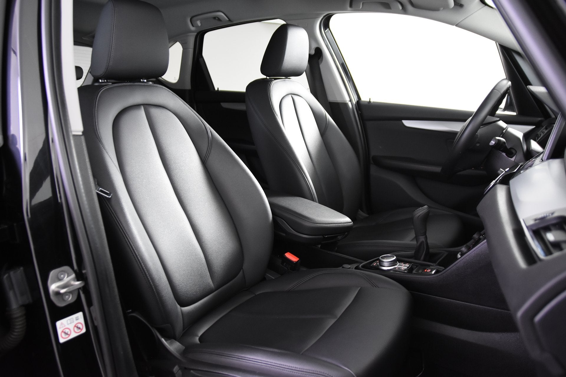 BMW 2 Serie Active Tourer 216i *1ste Eigenaar*Leer*Trekhaak*, Auto's, BMW, Voorwielaandrijving, Gebruikt, Zwart, Leder