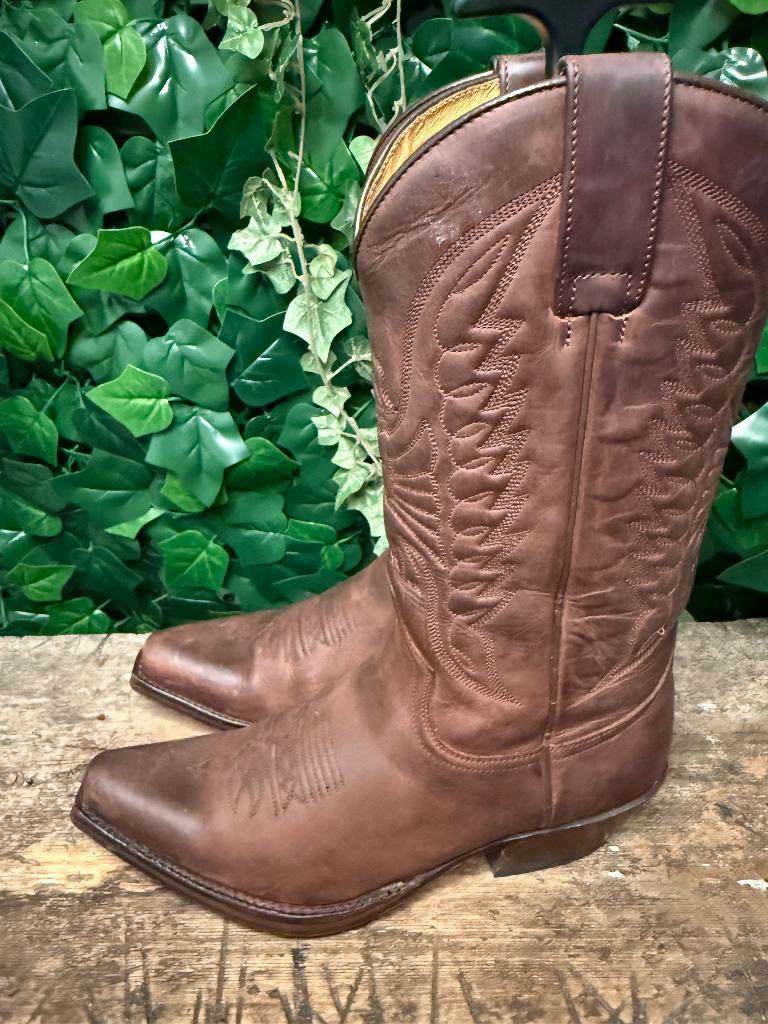 bijna Nieuwe mooie laarzen van Sendra maat 42, Sendra, Bruin, Boots, Ophalen of Verzenden