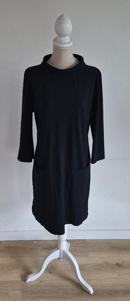 LaDress jurk zwart met col M, Verzenden, Nieuw, Zwart, Knielengte