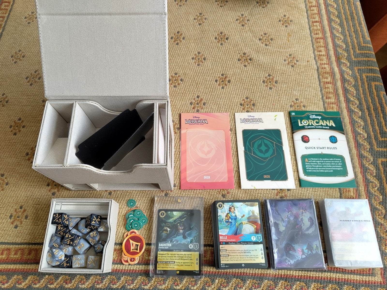 Lorcana Starter Decks (Ruby/Sapphire & Mulan/Stitch) + Acc., Ophalen, Zo goed als nieuw, Starterdeck
