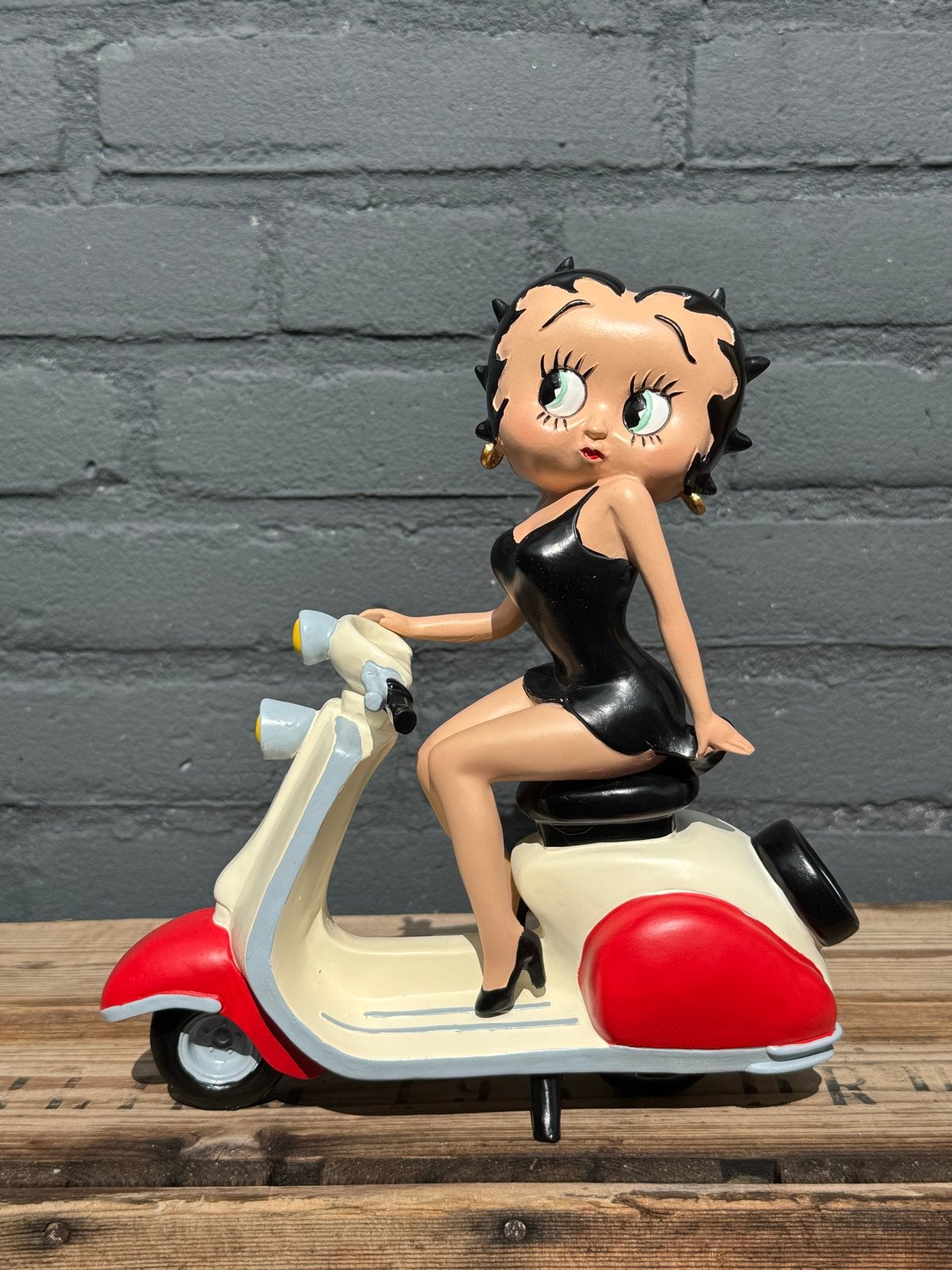 Betty Boop op Scooter Beeldje - Vintage Stijl Decoratie, Ophalen of Verzenden, Zo goed als nieuw