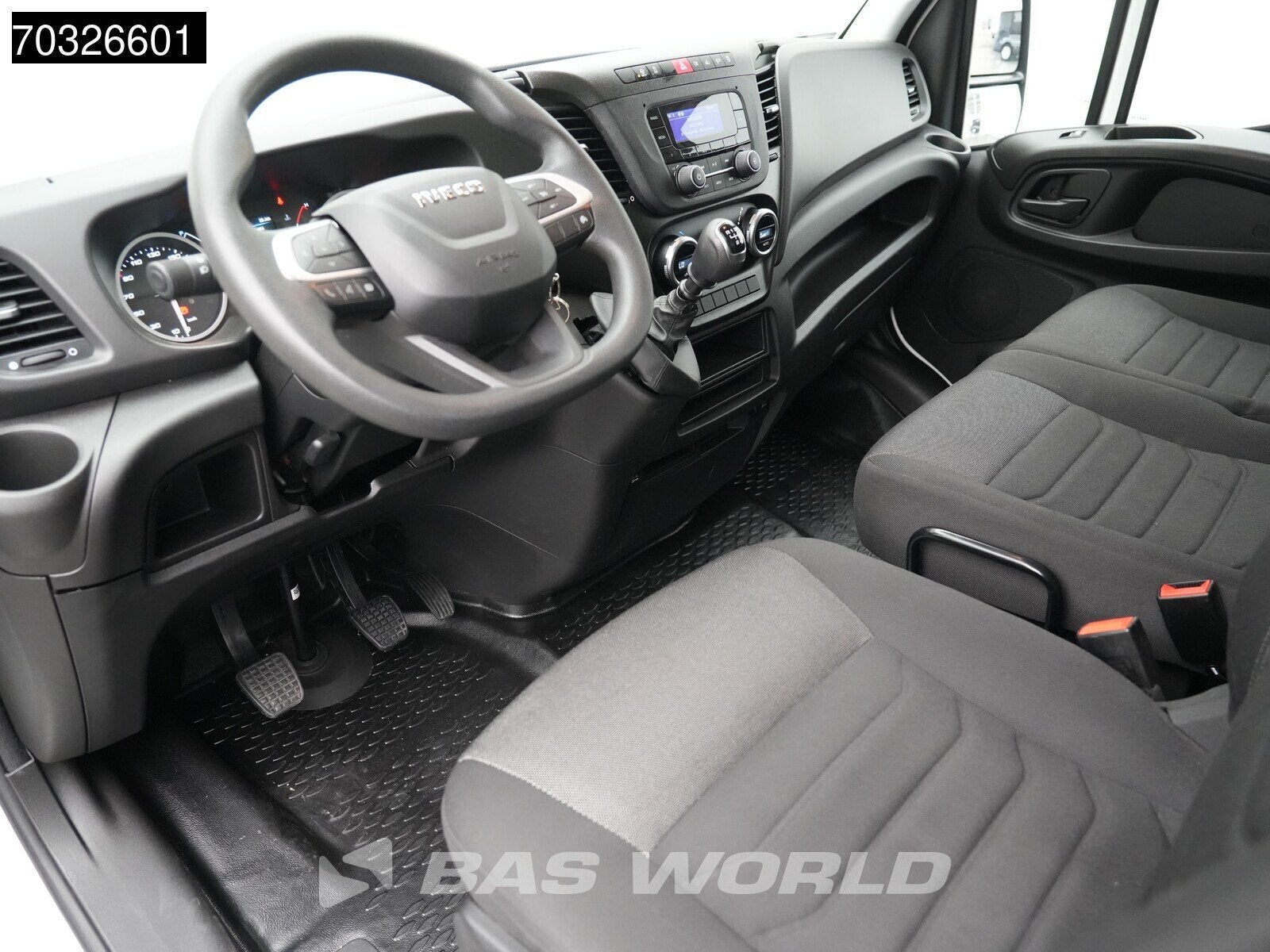 Iveco Daily 35C16 3.0L Laadklep Dubbellucht Bakwagen 160PK M, Stof, Gebruikt, Euro 6, 4 cilinders