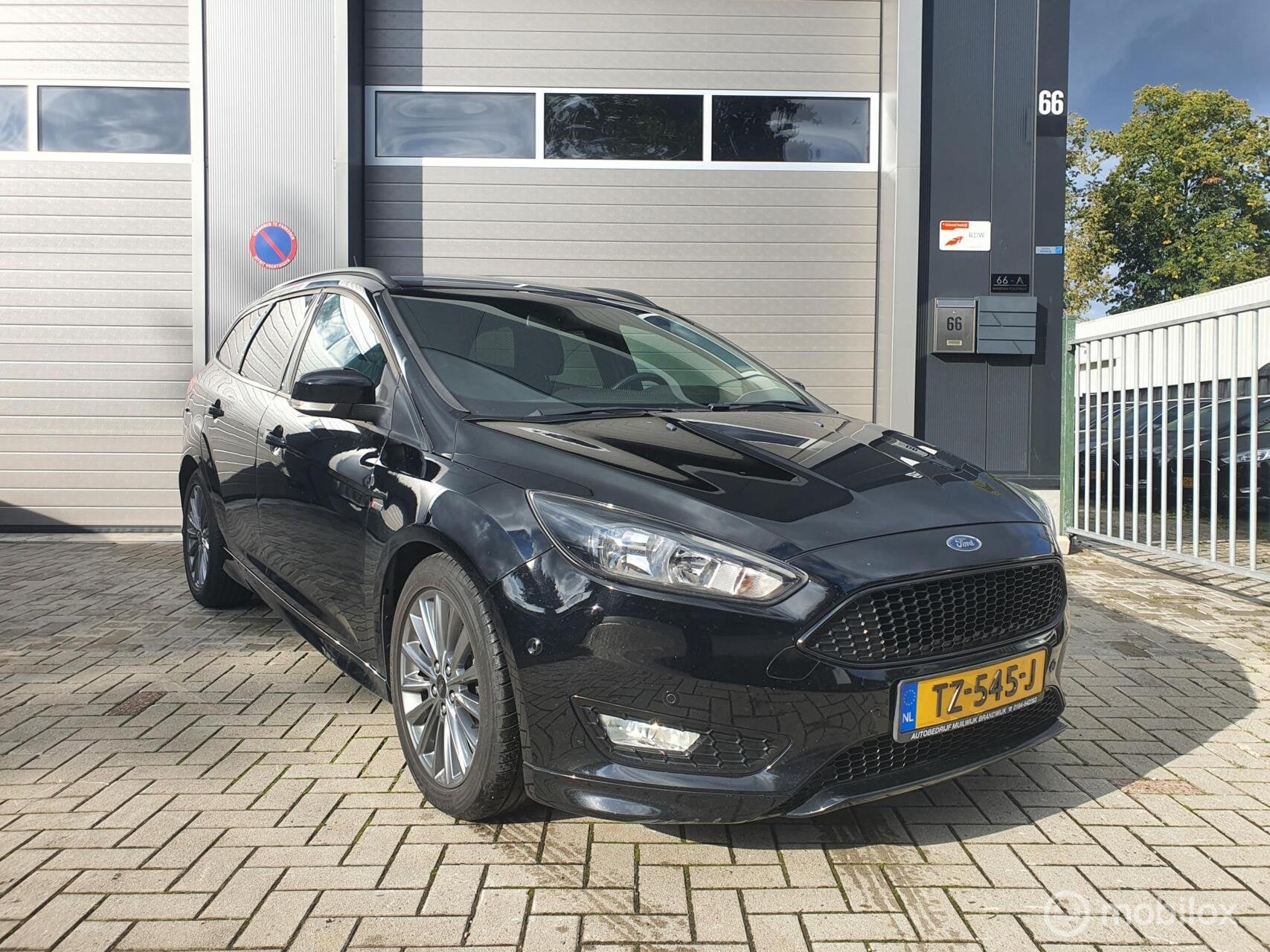 Ford Focus Wagon 1.0 ST, Auto's, Electronic Stability Program (ESP), Gebruikt, Euro 6, Zwart
