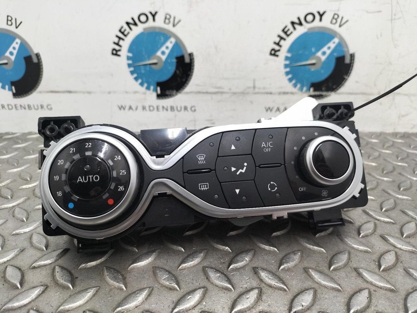 RENAULT TWINGO BCMZ.E. R80 E-Tech Equilibre KACHEL BEDIENING, Ophalen of Verzenden, Gebruikt, Stiba lid