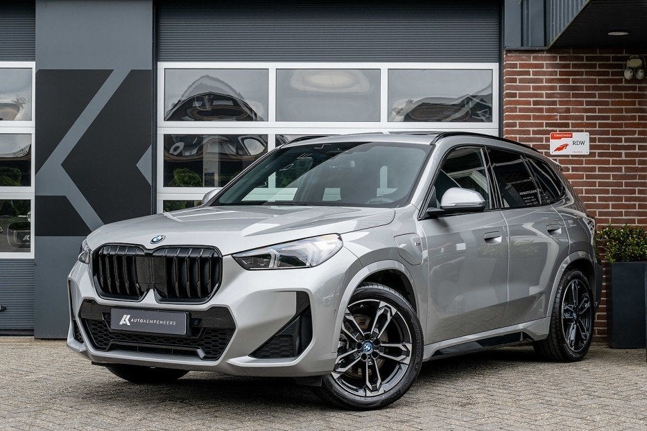BMW X1 xDrive25e M Sport | Panorama | Shadow | ACC | Camera, Auto's, BMW, 0 cilinders, Gebruikt, Parkeerassistent, Alcantara