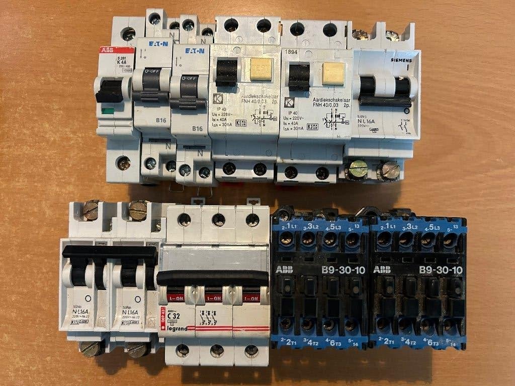 Installatie-, aardlekautomaten en magneetschakelaars, Ophalen of Verzenden, Gebruikt, Overige typen