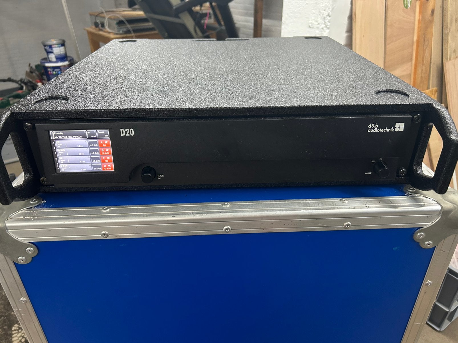 D&B D20 versterker, Ophalen of Verzenden, Zo goed als nieuw, 1000 watt of meer, P.A.