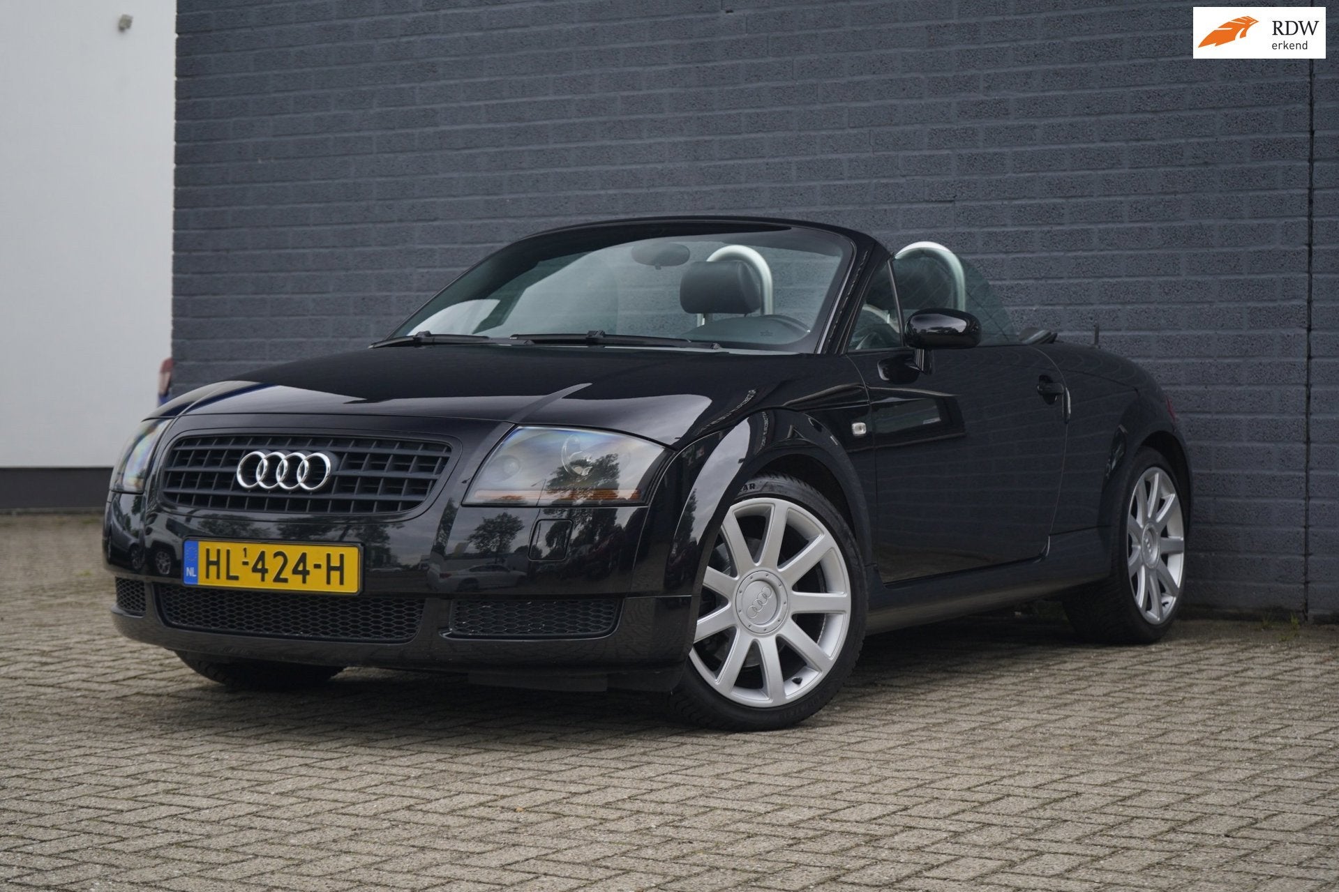 Audi TT 1.8 5V Turbo 190pk Automaat! Xenon, Leder, NAP, TT, Gebruikt, Zwart, Cabriolet
