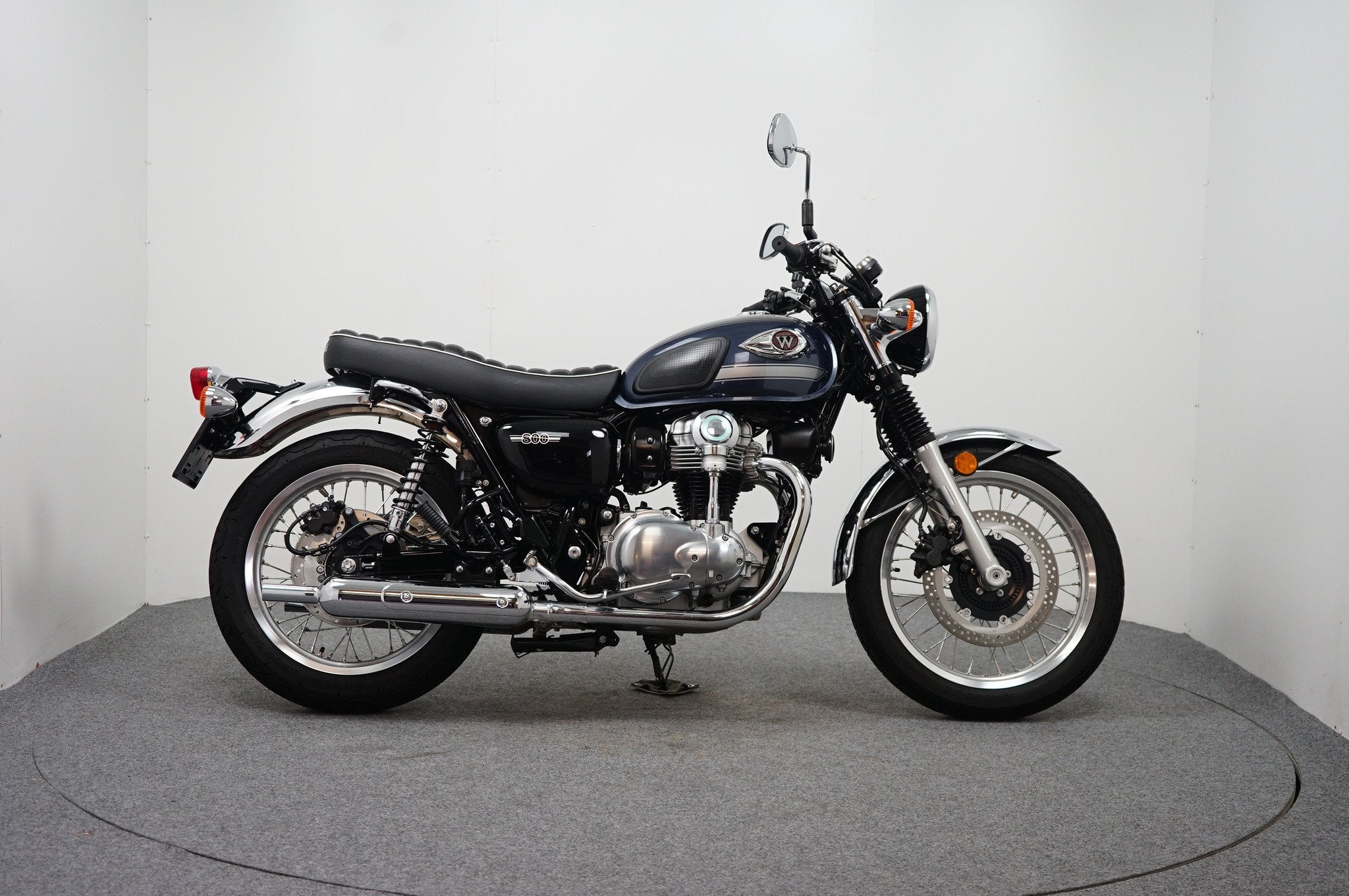 Kawasaki W 800 (bj 2023), Motoren, Motoren | Kawasaki, Chopper, Bedrijf, 12 t/m 35 kW, 773 cc