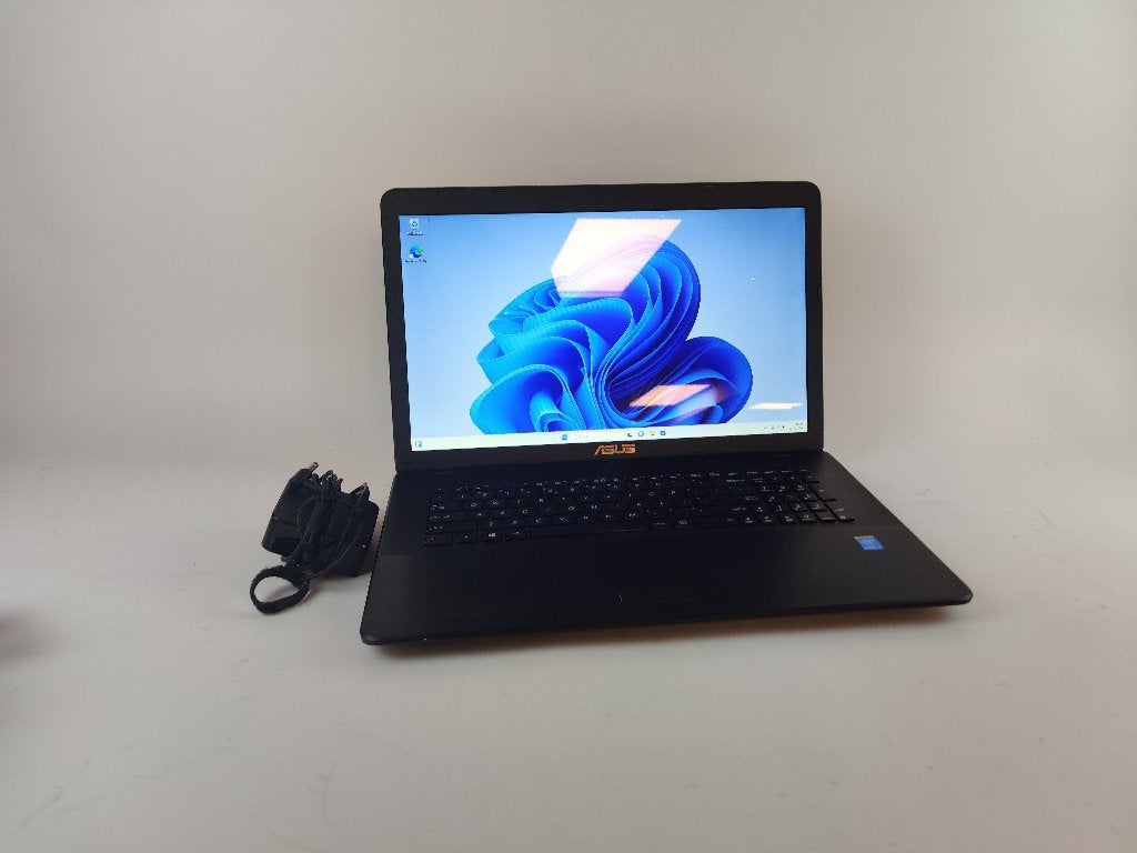Asus F751L Laptop W11 || i3-4e || 4GB || 256gb ssd ||€189.99, Trolleytas, 17 inch of meer, Ophalen of Verzenden, Zo goed als nieuw