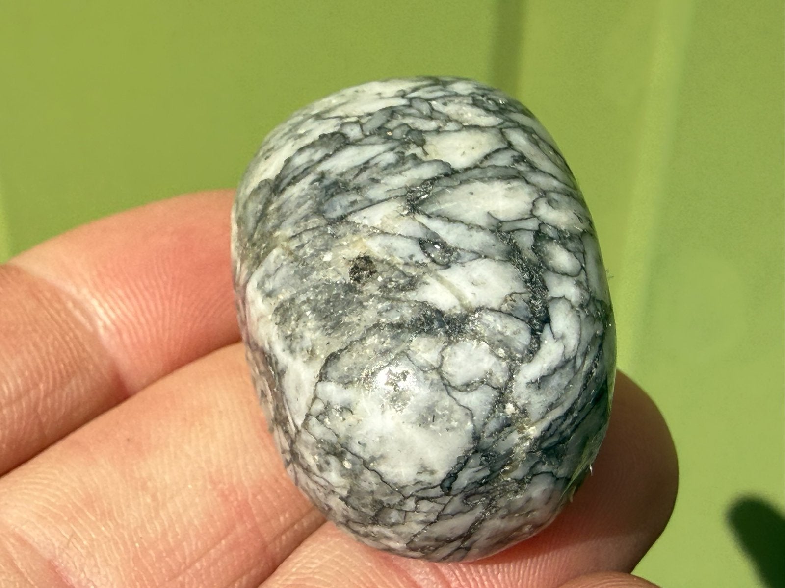 Pinoliet Magnesiet handsteen broekzaksteen mineralen, Ophalen of Verzenden, Mineraal
