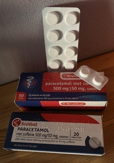 Paracetamol met coffeïne - 2 doosjes 70x + 12 losse pillen, Ophalen of Verzenden, Nieuw