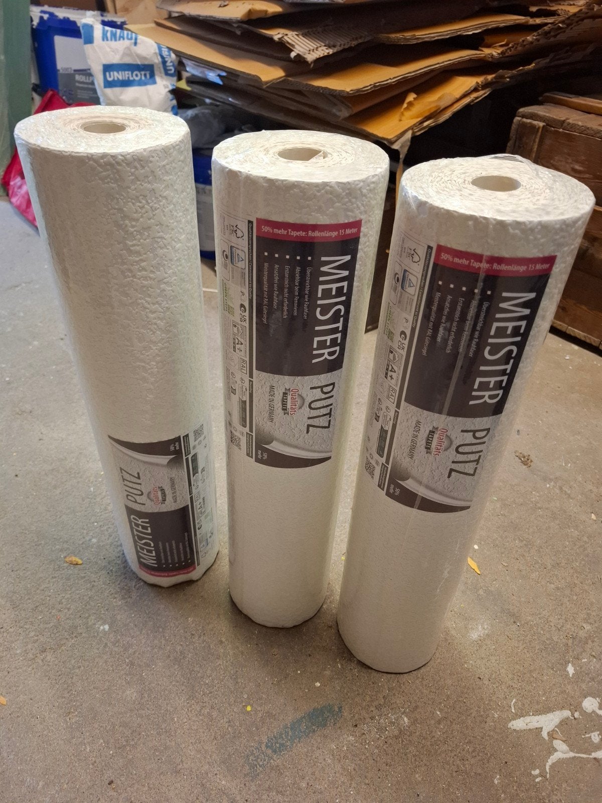 3 rollen behang, Ophalen