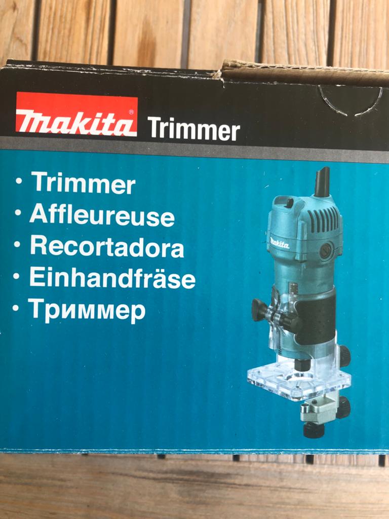 Makita bovenfrees met speciale voetplaat voor teakdekken, Ophalen of Verzenden, Nieuw, Elektrisch, Bovenfrees