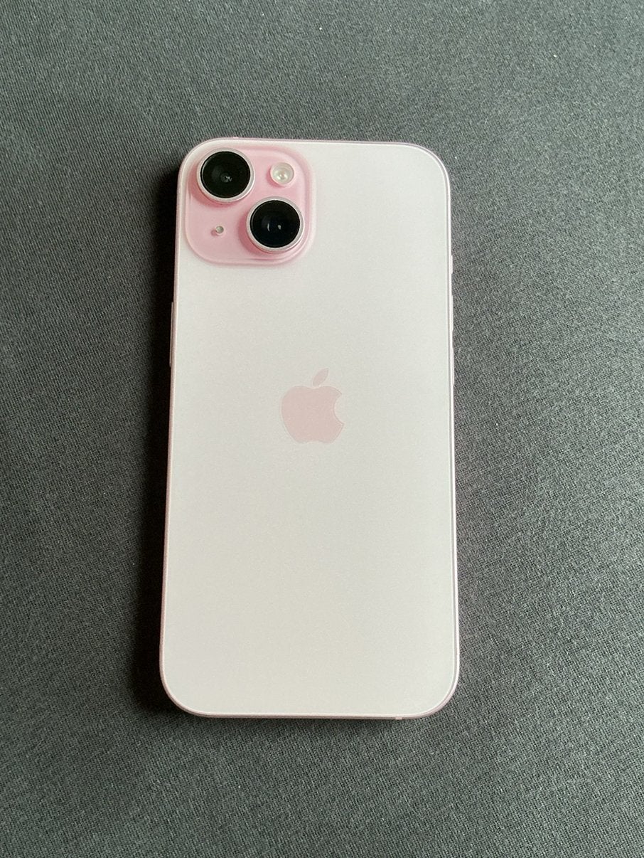 Iphone 15 roze in zeer goede staat, Ophalen, 128 GB, IPhone 15, Zo goed als nieuw