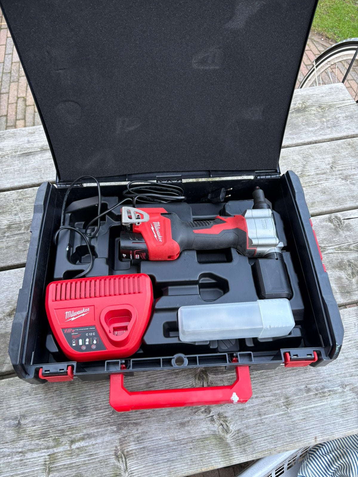 Milwaukee M12 BPRT blindklinknagel set, Ophalen of Verzenden, Zo goed als nieuw