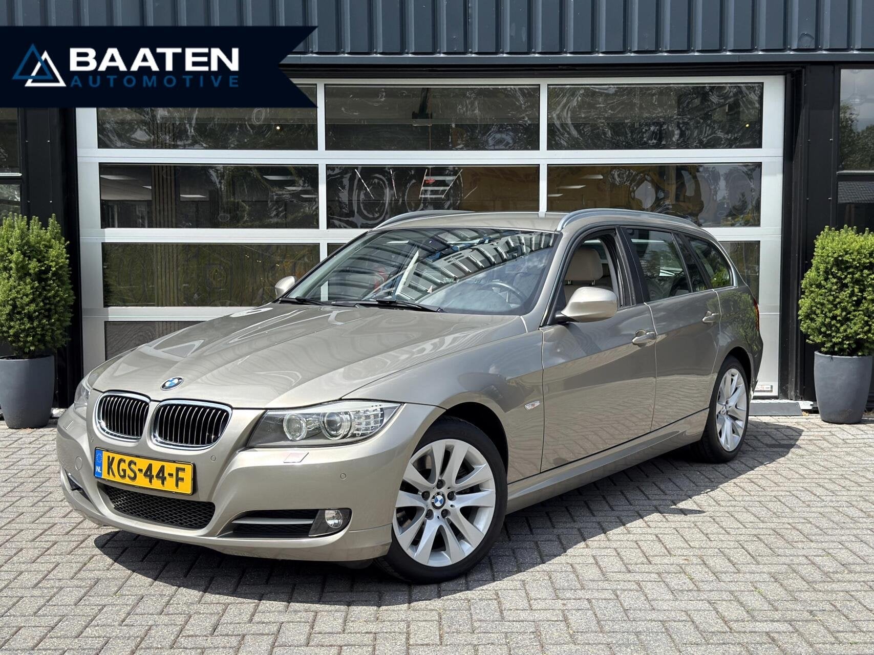 BMW 3-serie Touring 325xi Luxury Line Edition|UNIEK|Leder|Na, Auto's, Automaat, Euro 5, Beige, Vierwielaandrijving