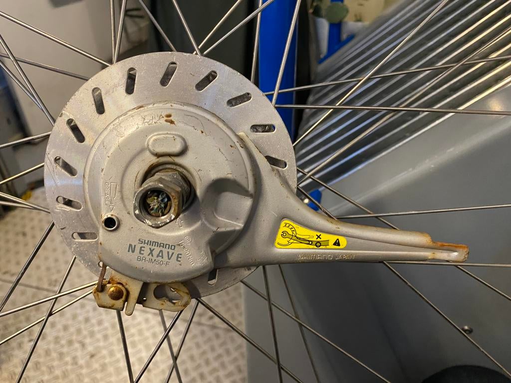 28 inch Voorwiel electrisch 24 volt. Rollerbrake, Ophalen, Zo goed als nieuw, Wiel