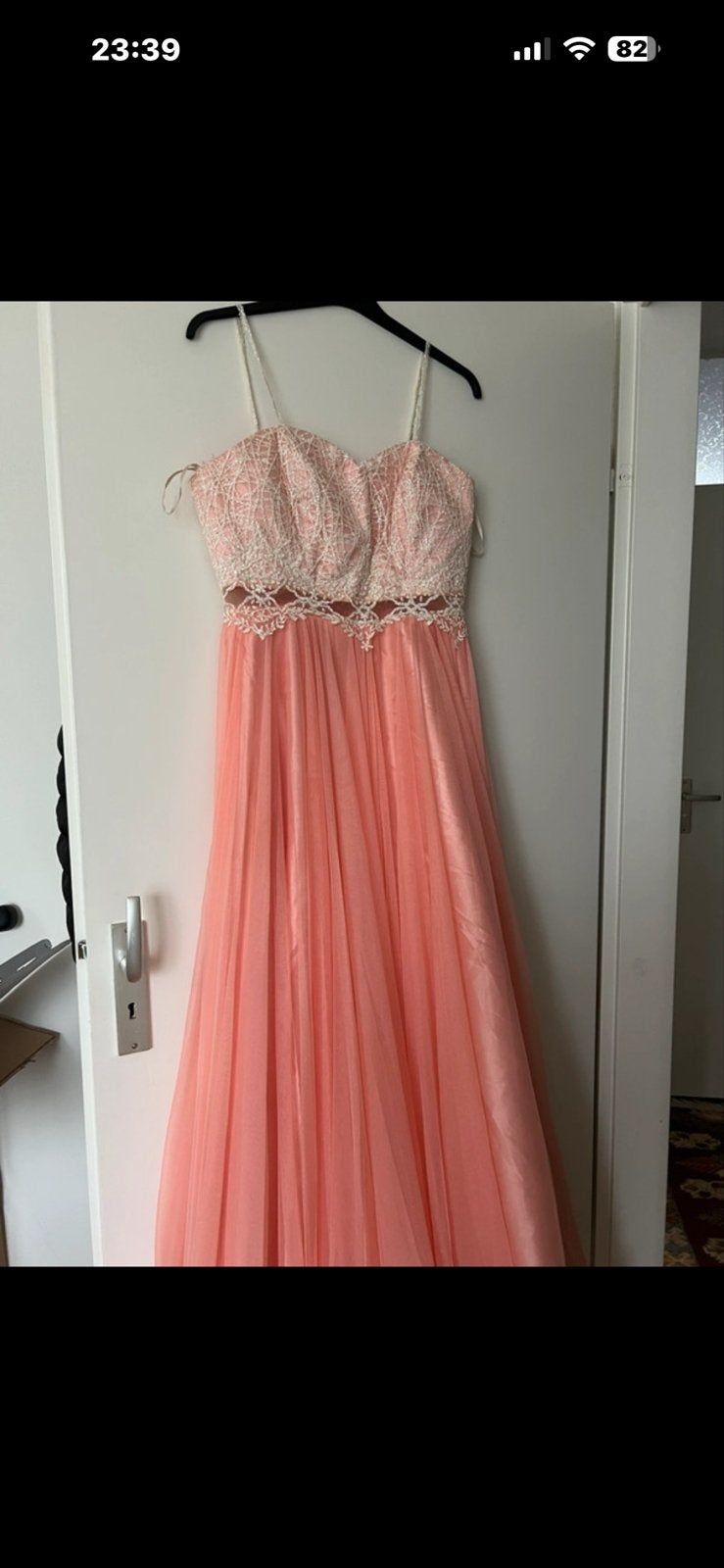 Elegante zalmroze galajurk met kanten top, Galajurk, Ophalen of Verzenden, Zo goed als nieuw, Roze