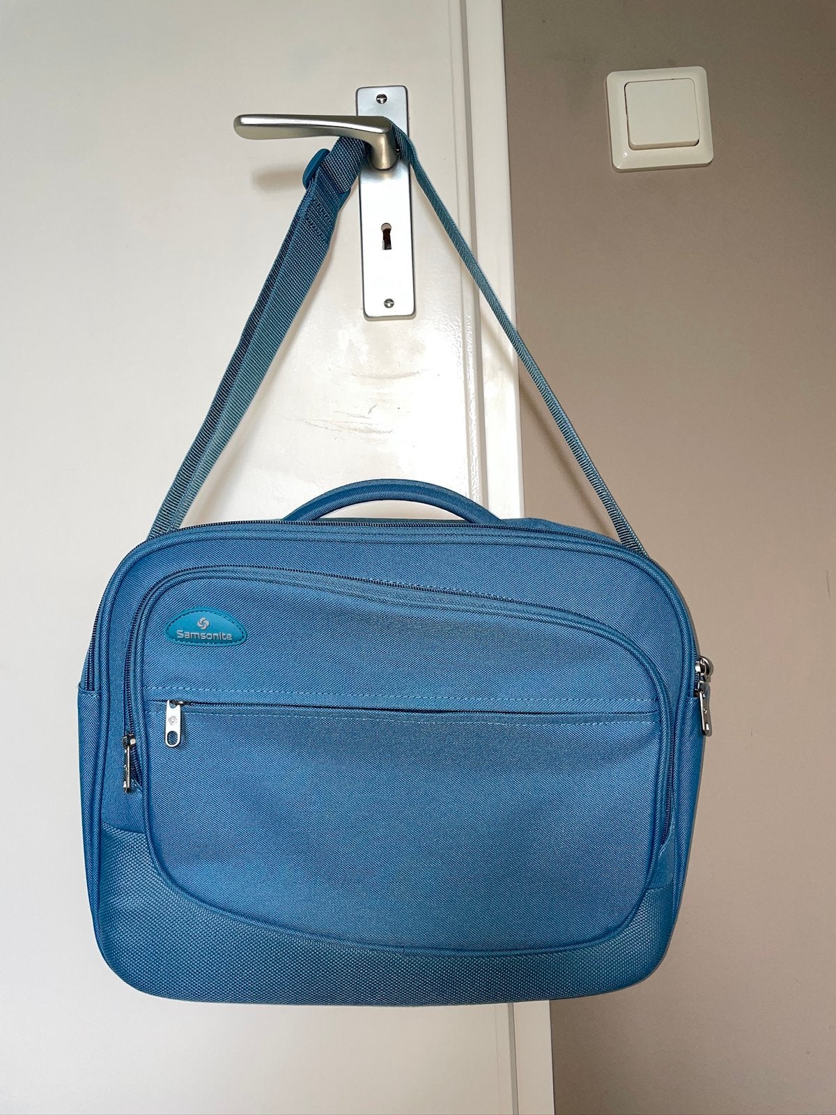 Samsonite blauwe laptop computer schouder reis tas bag, Computers en Software, Laptoptassen, Schouderband, Ophalen of Verzenden