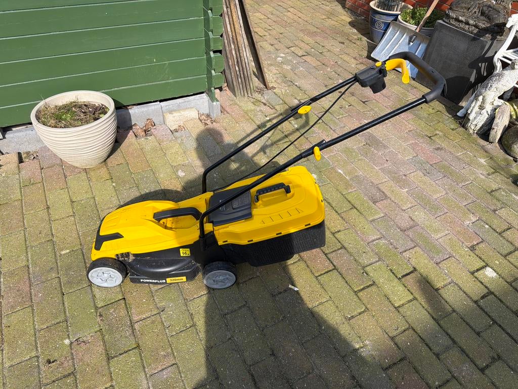 Powerplus POWEG62203 grasmaaier, Ophalen, Cirkelmaaier, Gebruikt, Elektrische grasmaaier