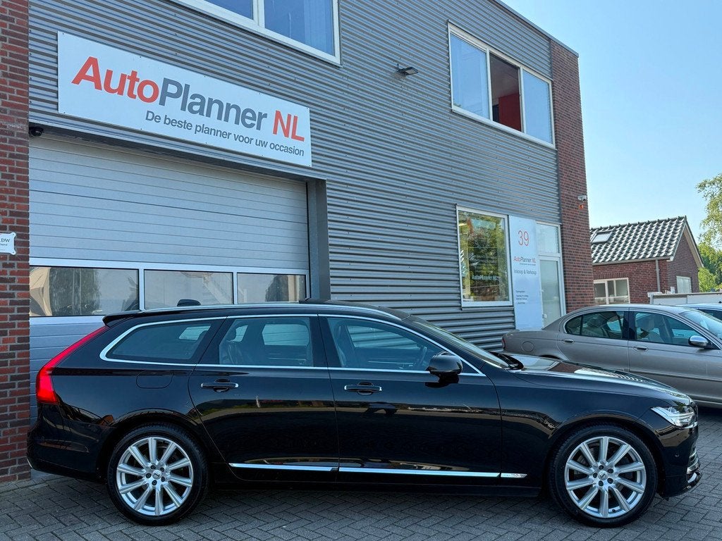 Volvo V90 2.0 T8 AWD Inscription! 360 Camera! Leder! Pano!, Automaat, 4 cilinders, 1969 cc, Zwart