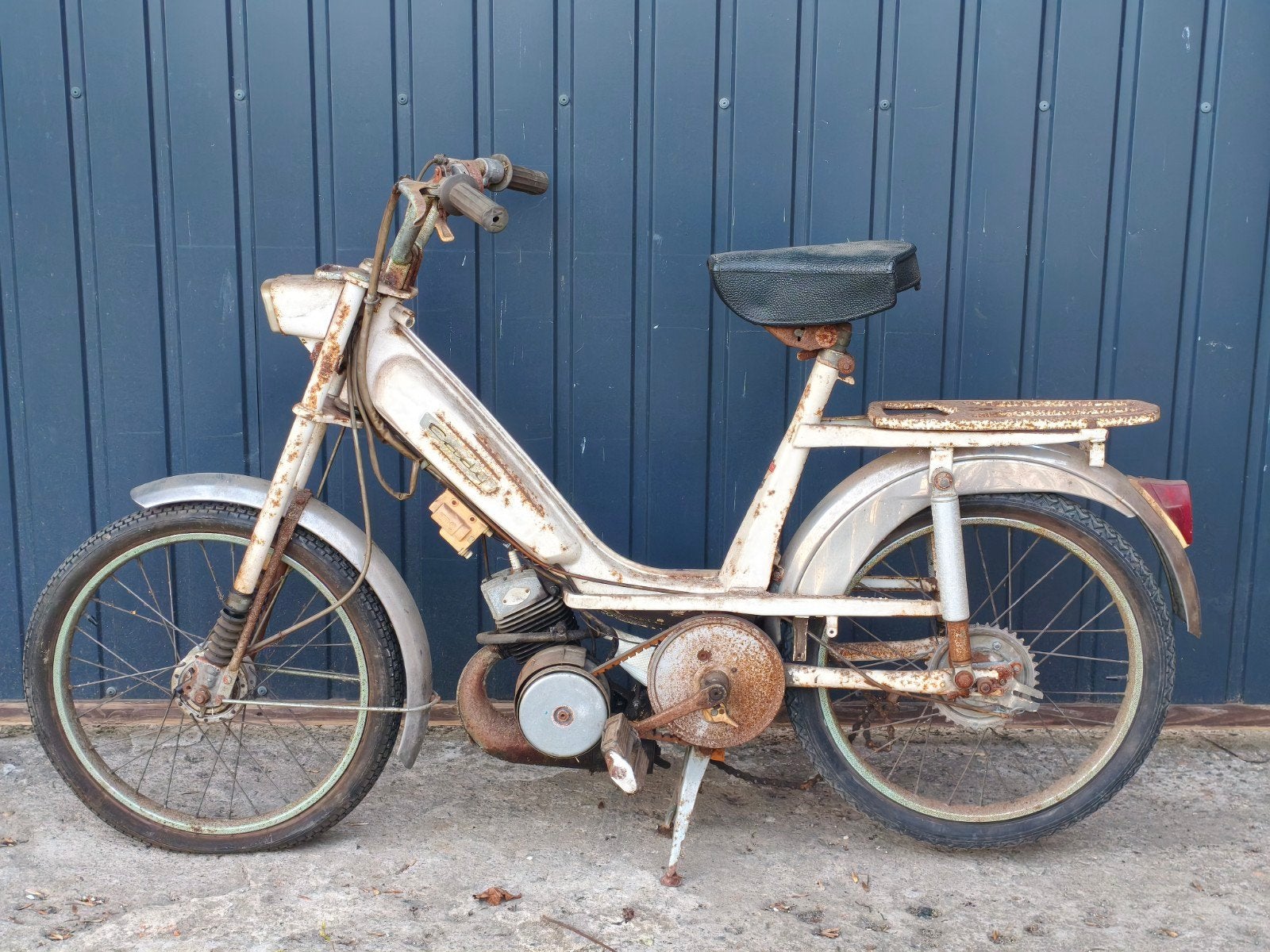 Gezocht: Motobécane Cady frame met papieren, Fietsen en Brommers, Brommers | Oldtimers, Overige merken, Ophalen of Verzenden