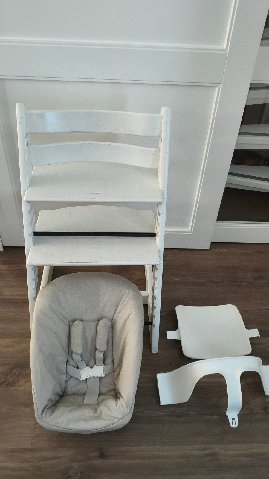 Stokke tripp trapp kinderstoel wit met baby en newborn set, Ophalen, Gebruikt, Meegroeistoel, Gordel(s)