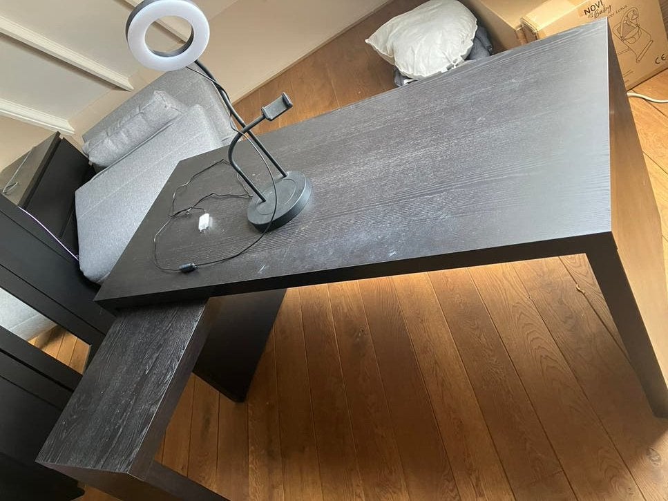 Leuk Ikea bureau en lamp, Huis en Inrichting, Bureaus, Ophalen, Gebruikt, IKEA, Schoolbureau