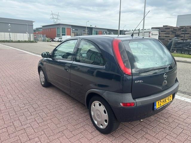 Opel Corsa 1.2-16V Comf.Easytr. (bj 2001, semi-automaat), Auto's, 450 kg, Gebruikt, 31 €/maand, Blauw