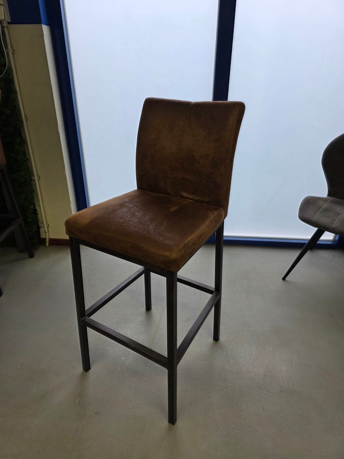 6 barkrukken, bruin, Ophalen, Gebruikt, Hout