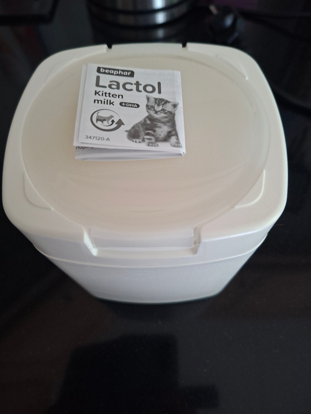 Kittenmelk Lactol, Ophalen, Kat