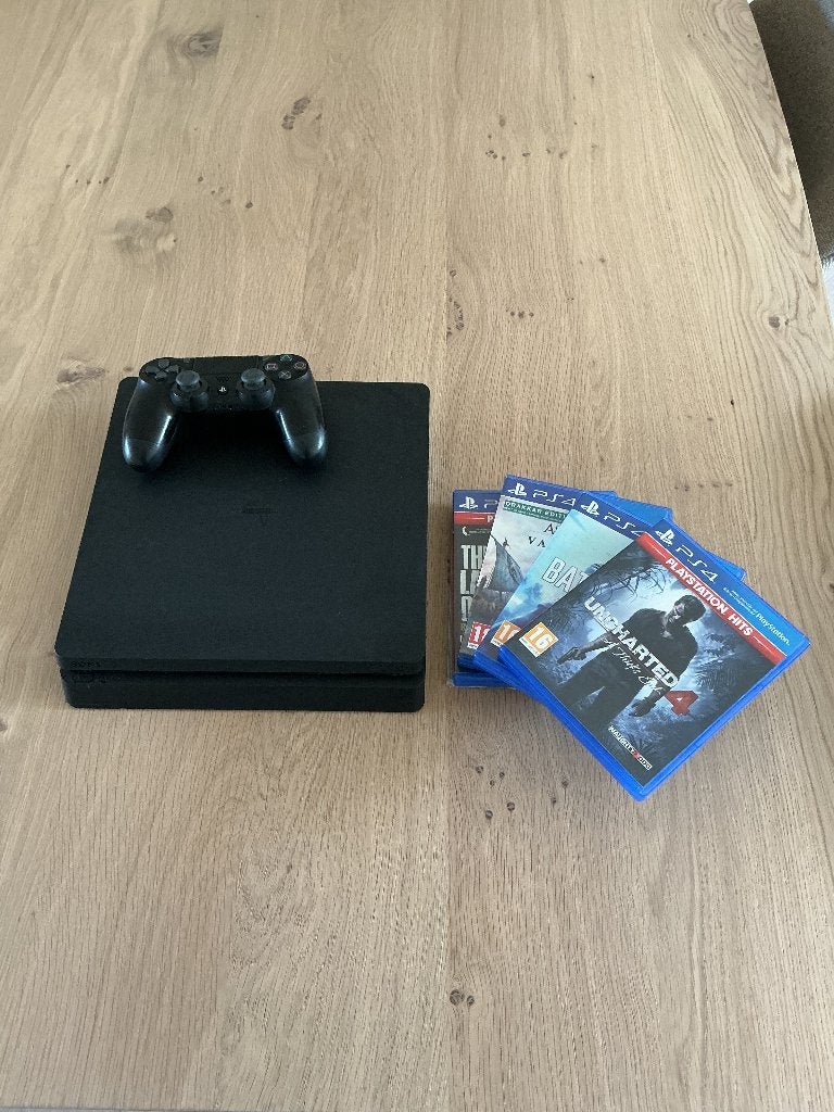 PlayStation 4 Slim 500GB + controller + 5 games, 1 speler, Ophalen of Verzenden, Zo goed als nieuw, Vanaf 7 jaar