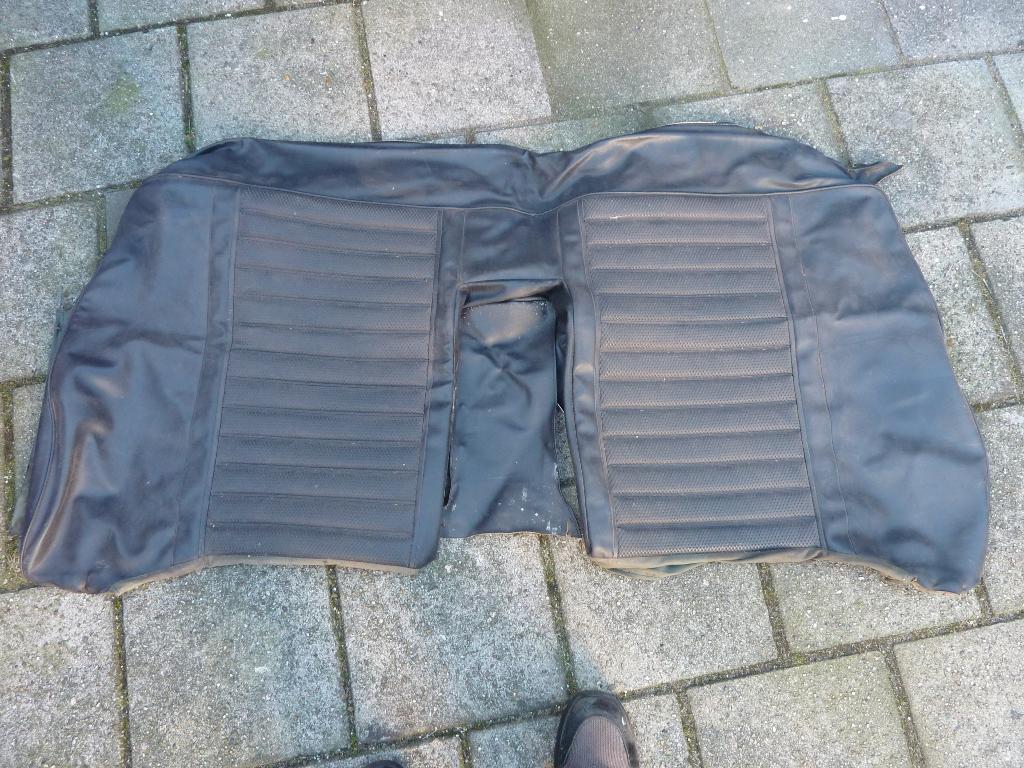 Volvo Amazon Combi achterbank bekleding met midden steun., Gebruikt, Overige methoden, Ophalen of Verzenden, 0 t/m 13 kg