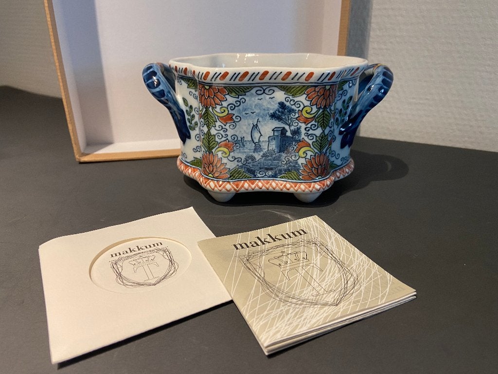 Royal Makkum Flower Pot Color incl certificate, Antiek en Kunst, Antiek | Keramiek en Aardewerk, Ophalen of Verzenden