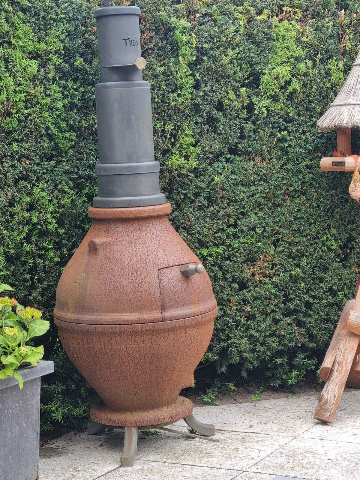 Te Koop bijzondere tuin kachel zwaar gietijzerdeuitlaat.  ae, Ophalen of Verzenden