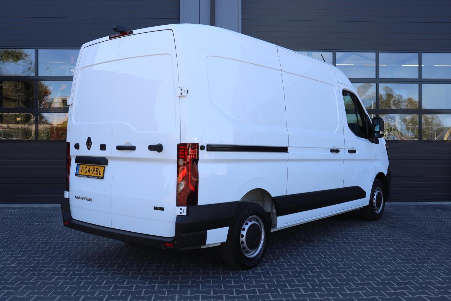 Renault Master E-Tech T35 L2H2 Extra long range 87 kWh l CAR, Auto's, Bestelauto's, Stof, Gebruikt, Met garantie (alle), Renault