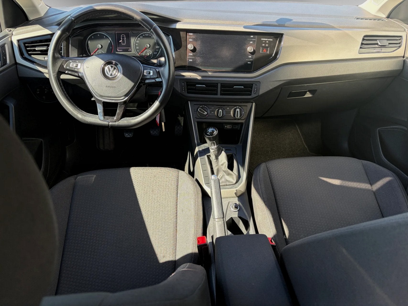 Volkswagen Polo 1.0 TSI Comfortline Business, Auto's, Volkswagen, Voorwielaandrijving, Stof, Met garantie (alle), Zwart