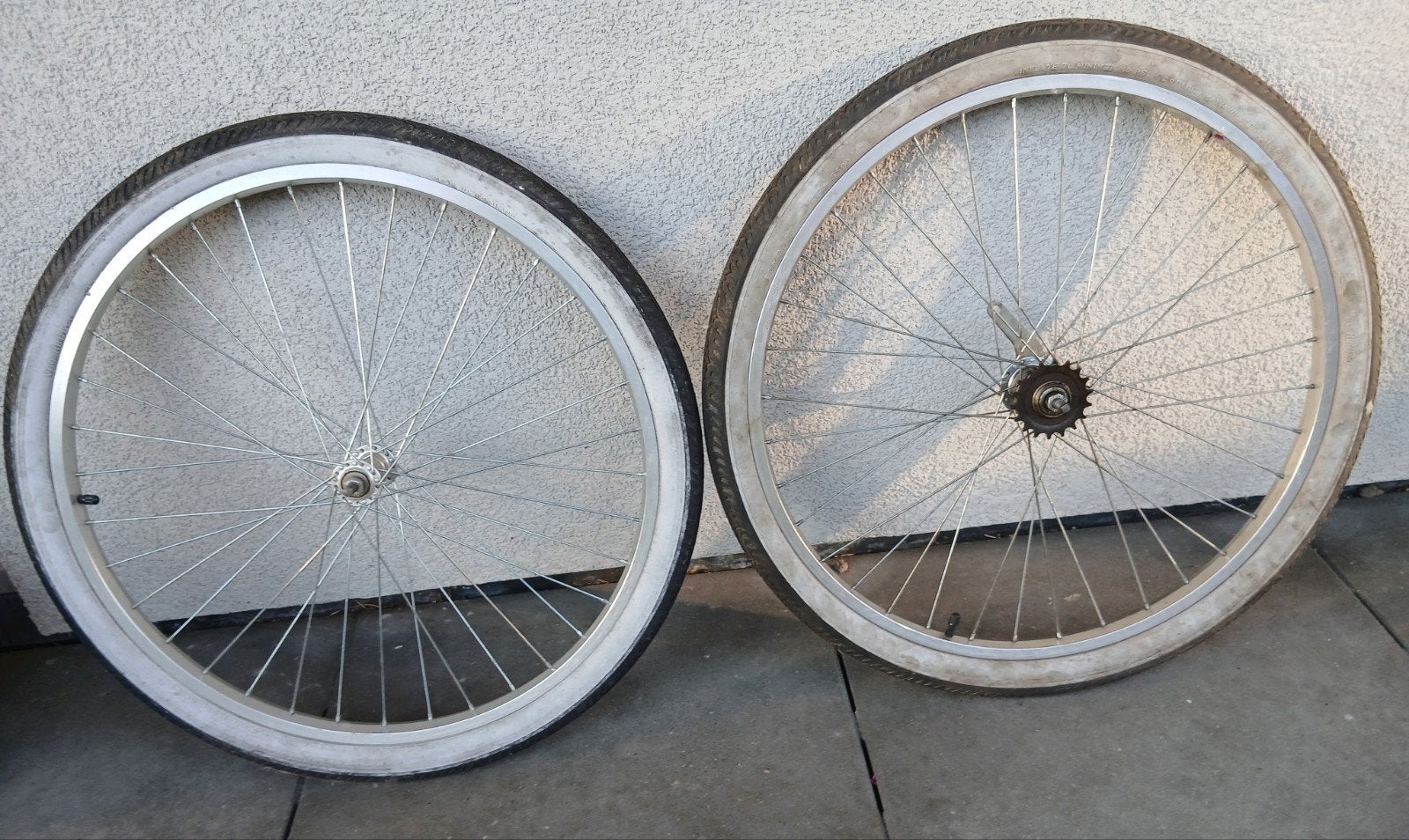 Gebruikt fiets wielen - fiets wielen 28 inch, Fietsen en Brommers, Fietsonderdelen, Ophalen, Gebruikt, Aluminium