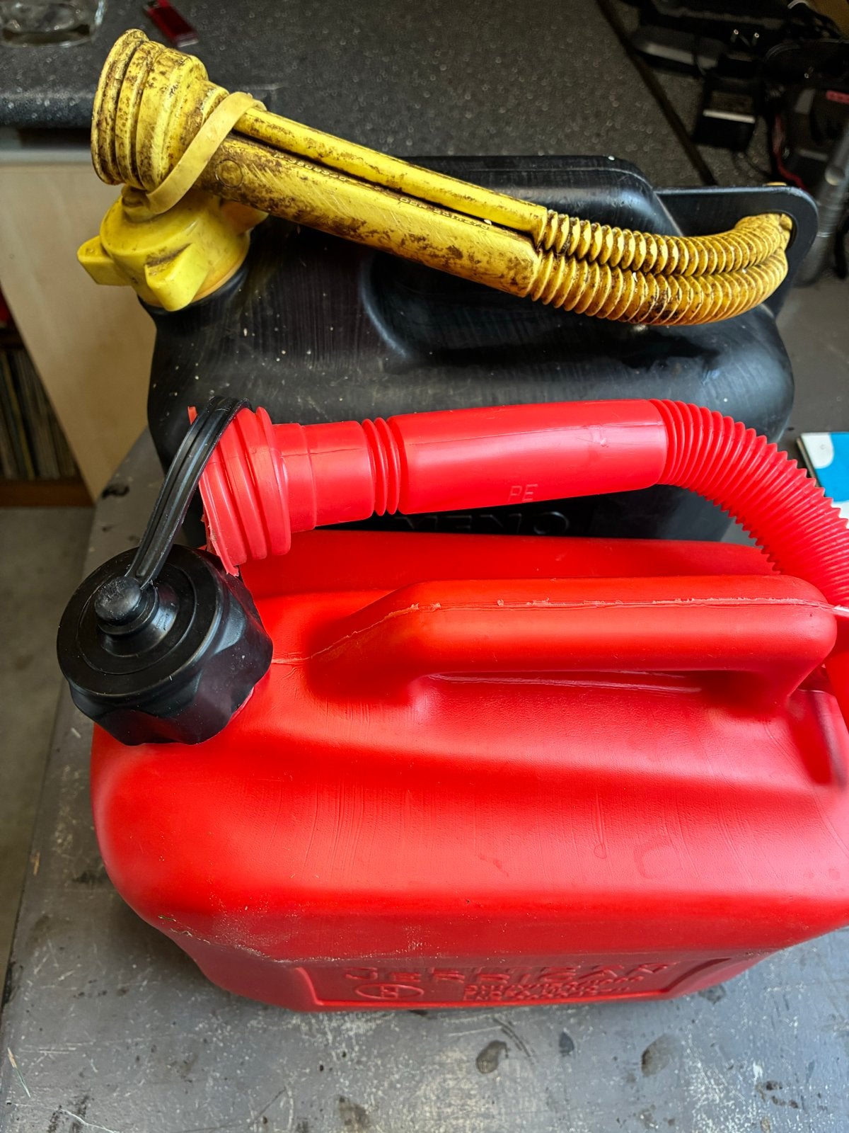 Jerrycans - 5L en onbekend formaat, Ophalen
