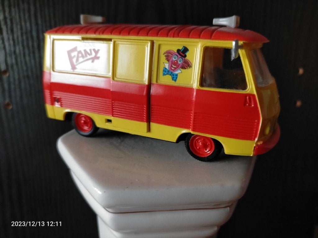 Peugeot J7 Circus Fanny, Ophalen of Verzenden, Auto, Overige merken
