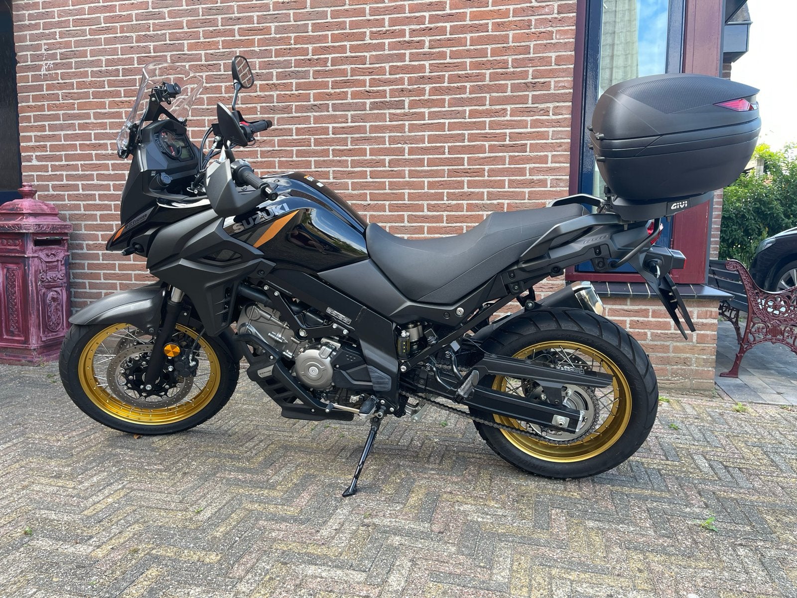 Suzuki V-Strom 650 XTA  2024 - slechts 894 km!!!, 2 cilinders, Gebruikt, Particulier, Meer dan 35 kW