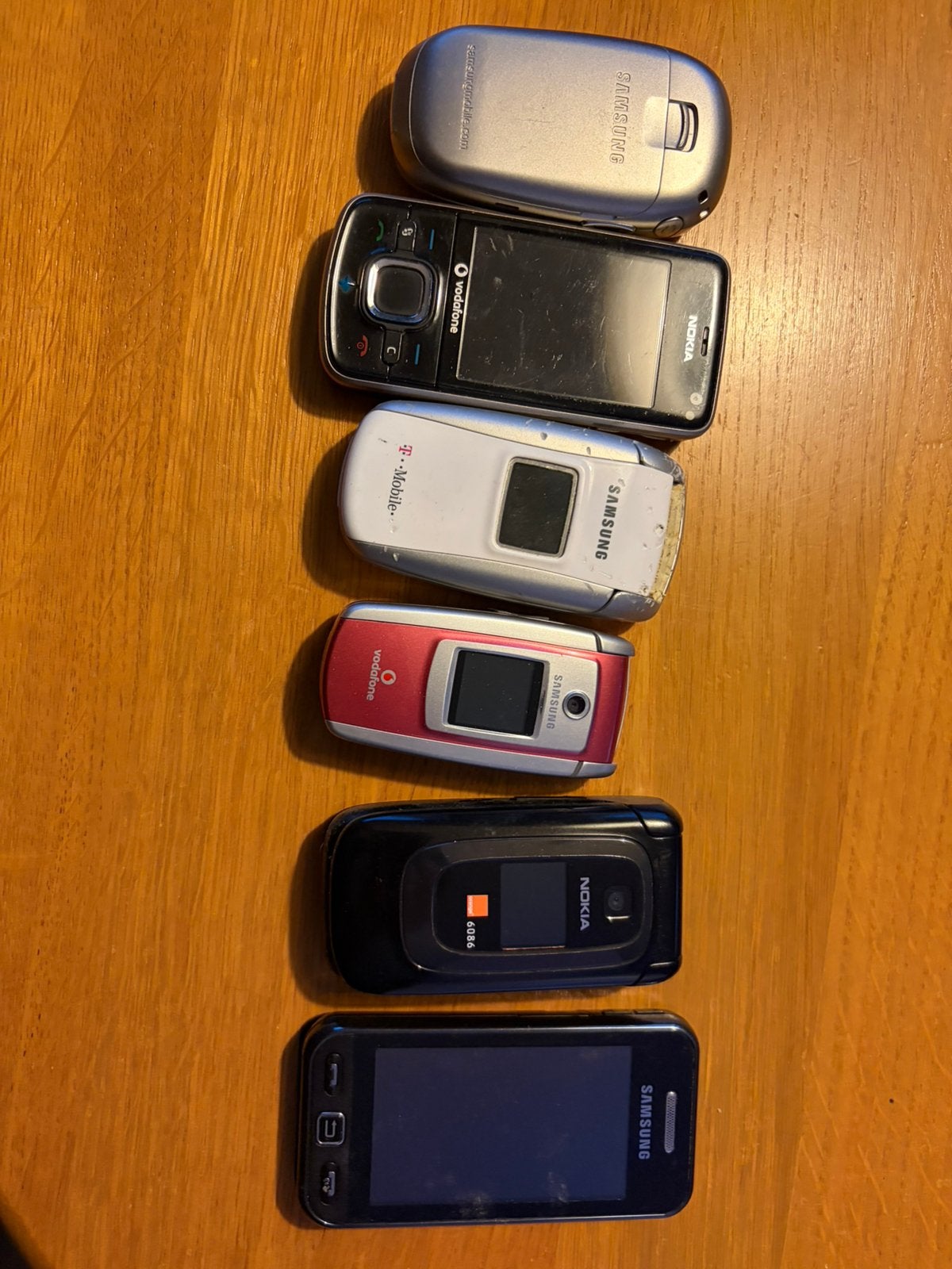 Partij vintage Nokia & Samsung mobiele telefoons, Gebruikt, Overige modellen, Overige kleuren, Geen camera