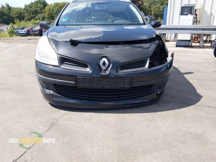 Voorbumper van een Renault Clio (KRO8), Gebruikt, -, Renault, -