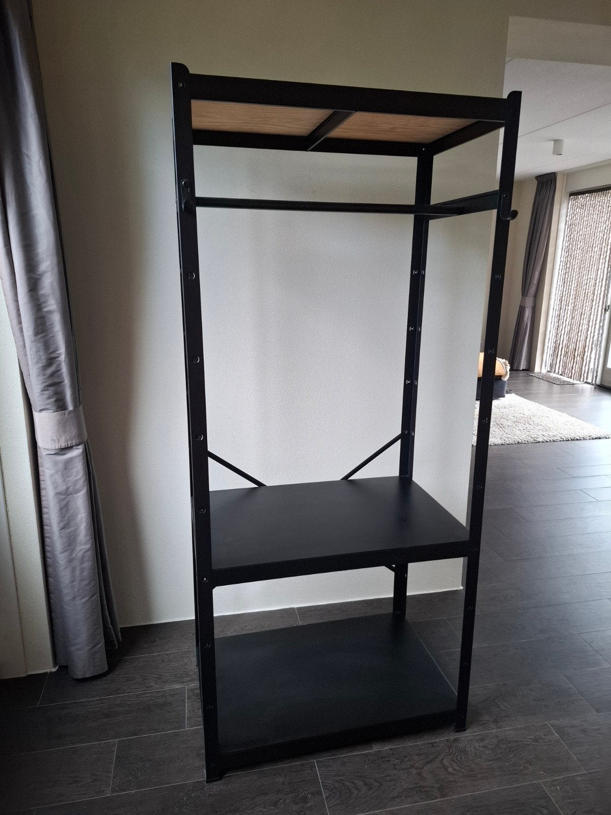 Ikea zwarte stalen open kledingkast., Huis en Inrichting, Kasten | Kledingkasten, Ophalen