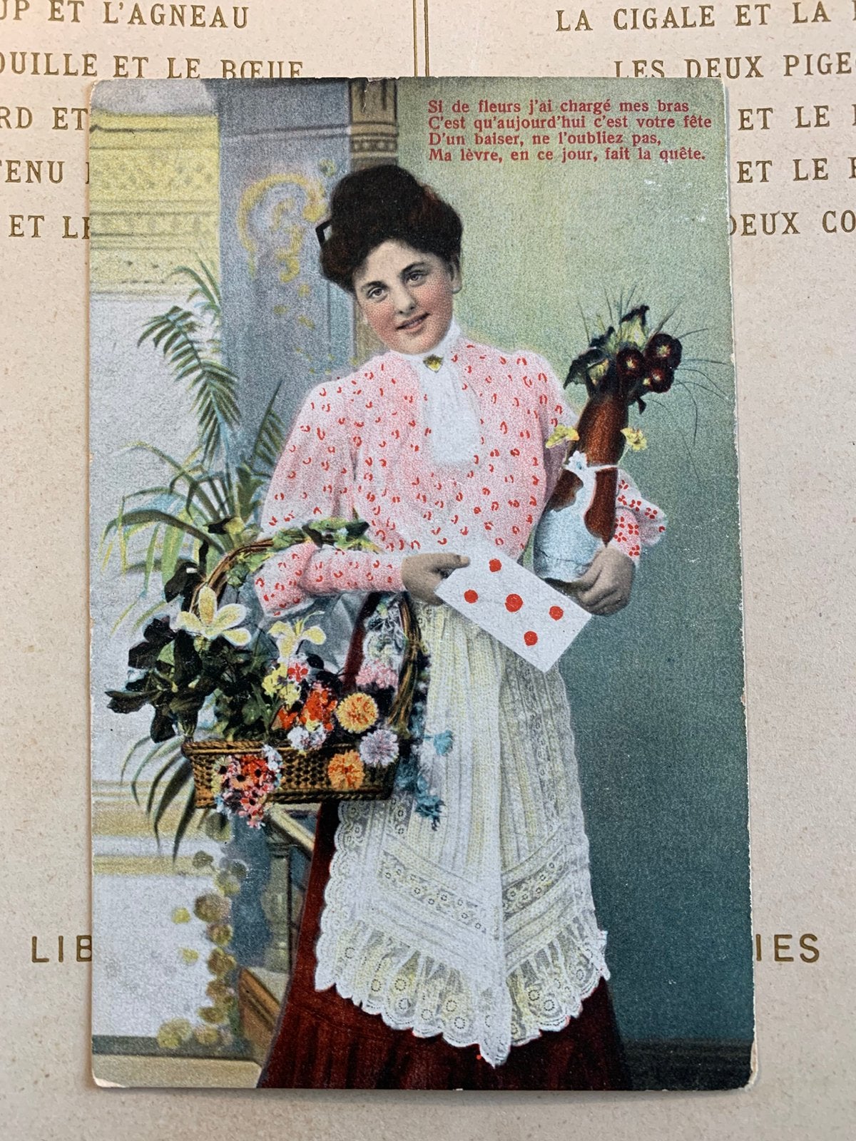 26-9-1906 Dame met brief en bloemen (FF), Ophalen of Verzenden, Voor 1920, Gelopen, Overige thema's