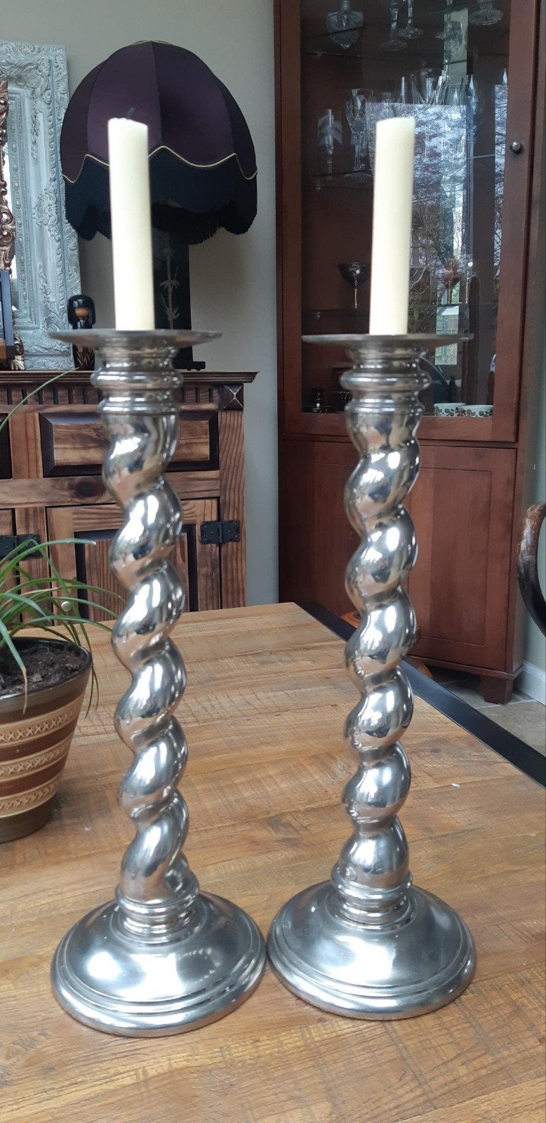 Set van 2 metalen kandelaars met barley twist, 45 cm hoog, Antiek en Kunst, Antiek | Kandelaars, Ophalen of Verzenden