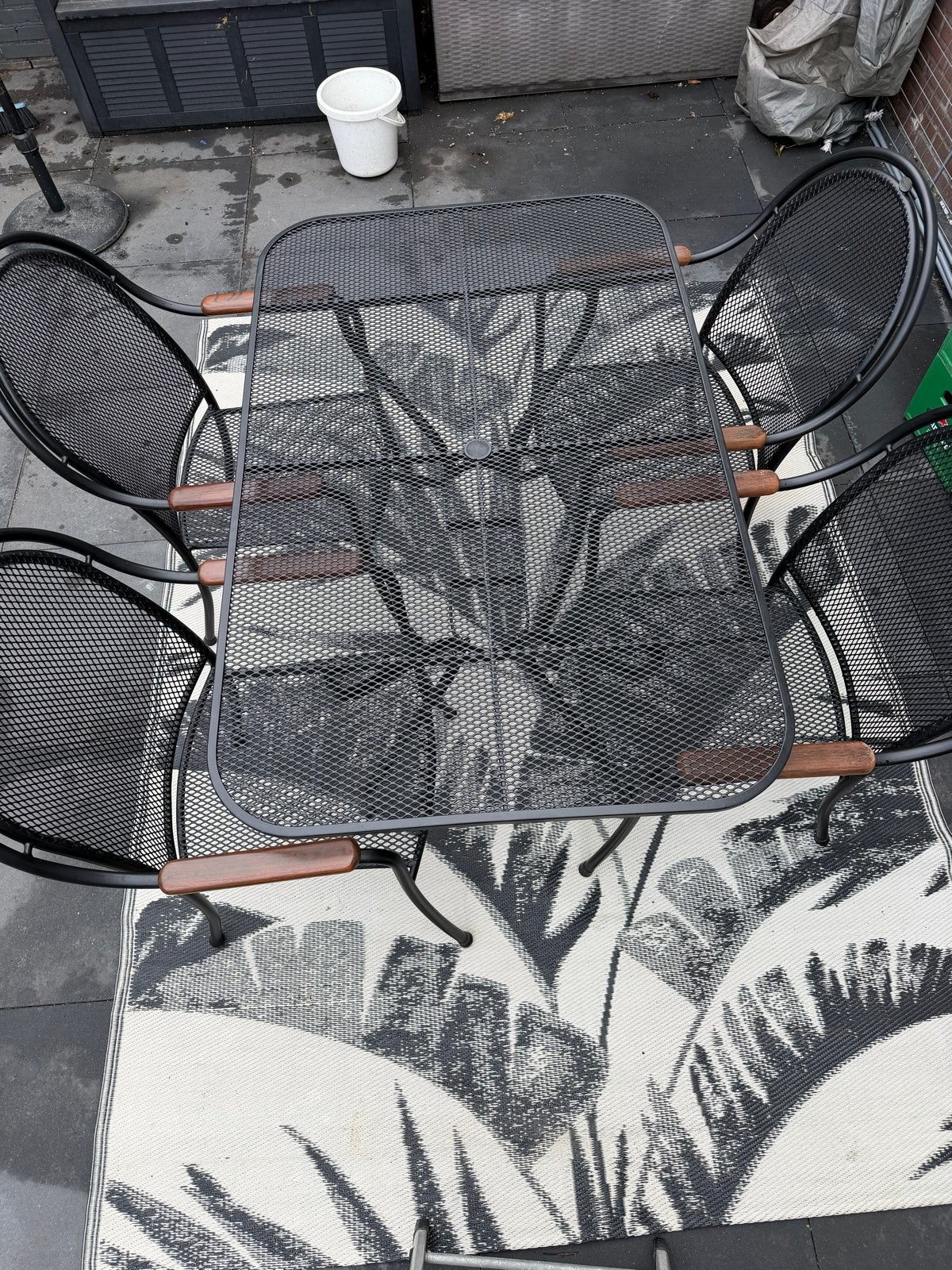 Zwarte metalen tuinset Royal Garden  met 4 stoelen en tafel, Gebruikt, Eettafel, Ophalen of Verzenden, Tuinset