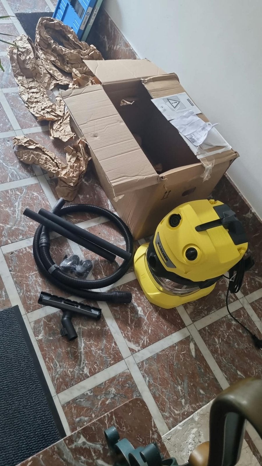 Karcher WD 4 S bouwstofzuiger / waterstofzuiger, Doe-het-zelf en Verbouw, Reinigingsmachines, Ophalen of Verzenden, Zo goed als nieuw